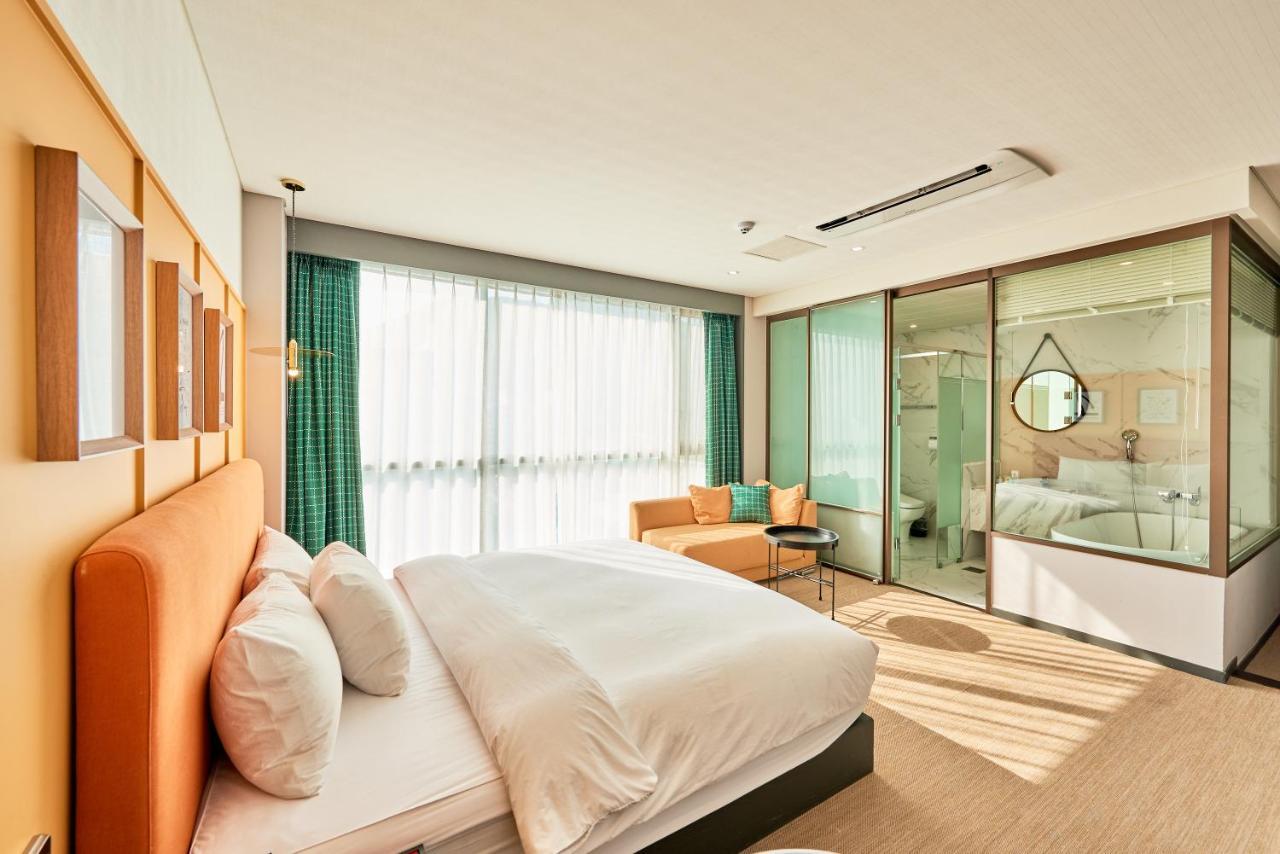 Brown Dot Hotel Songjung Пусан Екстер'єр фото