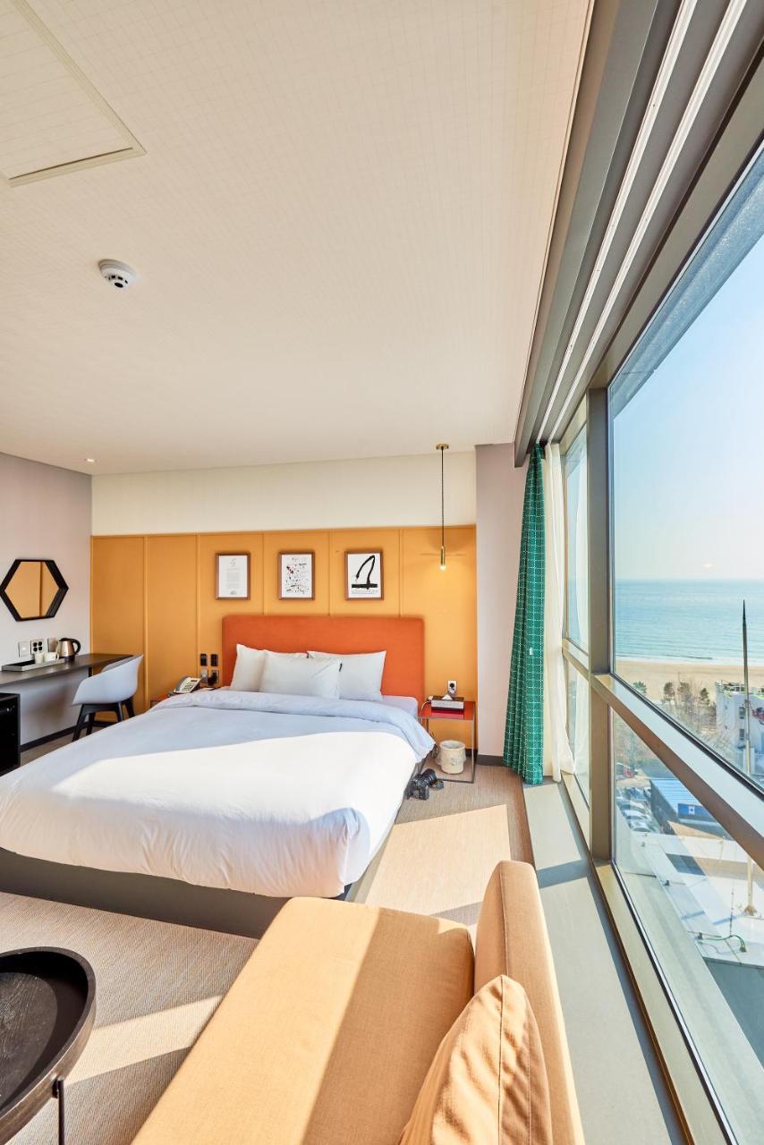 Brown Dot Hotel Songjung Пусан Екстер'єр фото